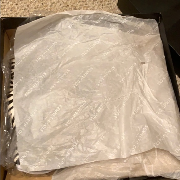 Kenneth Cole New York
Women's Riley 110 Western - Picture 8 of 8